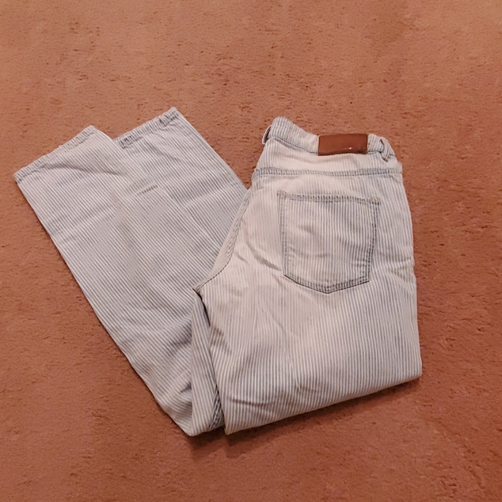 STRIPED BOYFRIEND JEANS